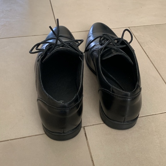 Call it Spring Men’s Dress Shoes - Picture 3 of 3